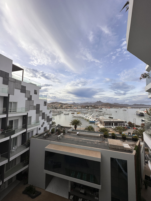 photo ouril hotel mindelo